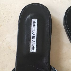 BRAND NEW Manolo flats